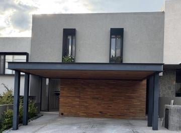 Casa en condominio de 3 habitaciones, Querétaro · Casa en Renta en Altozano, Querétaro