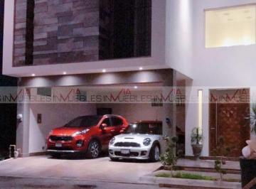 Casa · 370m² · 3 Recámaras · 2 Estacionamientos · Casa en Venta en Riviera del Contry