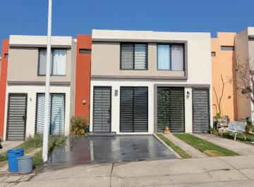 Casa de 2 habitaciones, Tlajomulco de Zúñiga · Casa Amueblada en Renta · Frente a Piscina · Vigilancia 24/7 · $14,000/mes