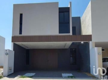 Casa · 133m² · 3 Recámaras · 2 Estacionamientos · Casa en Venta en Cuautlancingo, Puebla, México (El Ameyal)