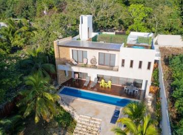 Casa · 454m² · 2 Recámaras · 2 Estacionamientos · Casa - Villa en Calderitas, Chetumal, Quintana Roo