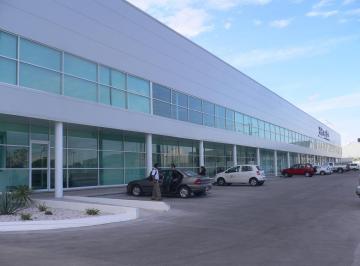 Bodega comercial · 938m² · 2 Estacionamientos · Bodega en Renta en El Parque Industrial Bernardo Quintana 938 m²
