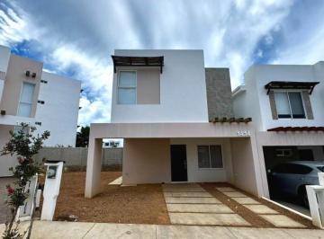Casa · 135m² · 3 Recámaras · 2 Estacionamientos · Casa en Almarena