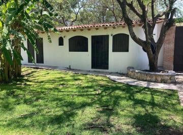 4c5749ef782e865105305ade169ab308df12a7381144adb156fa91f451c97a37 · Casa un Nivel, 3 Habitaciones con Baño, con Extenso Jardín, Tetecalita, Morelos.