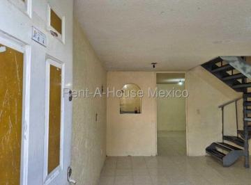Casa · 64m² · 3 Recámaras · 1 Estacionamiento · Casa en San Vicente Chicoloapan, Edomex