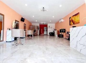Local comercial · 120m² · Traspaso de Salón de Belleza en Plaza Aria, San Pedro Tlaquepaque, Jalisco