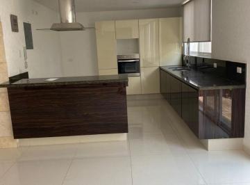 Casa de 4 habitaciones, San Andrés Cholula · Renta Casa 4 Recamaras Una en Planta Baja Frente Al Nuevo Chedraui Lomas Angelopolis