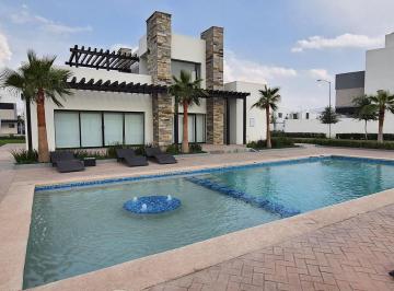 Casa · 242m² · 3 Recámaras · 2 Estacionamientos · Venta de Casa en Saltillo Coahuila Norte