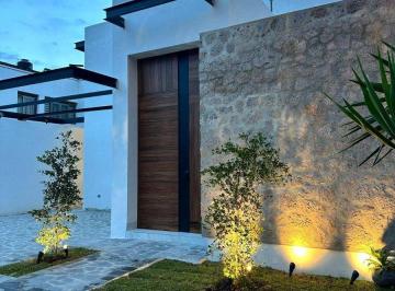 Casa en condominio de 3 habitaciones, León · Casa Nueva en Pedregal del Carmen