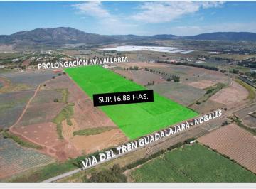 Terreno / Lote en Venta La Venta del Astillero · Terreno en Venta Prolongacion Av Vallarta