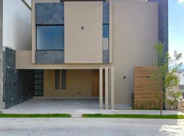 Casa · 270m² · 4 Recámaras · Casa en Villa Magna