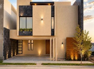 Casa · 270m² · 4 Recámaras · Casa en Villa Magna