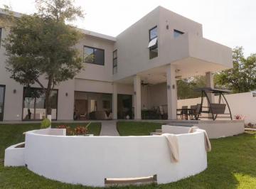 Quinta · 1500m² · 4 Recámaras · Quinta en Venta Mision Antigua en Santiago N. L.