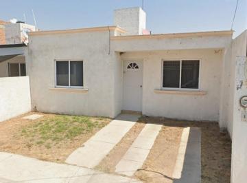 Casa de 2 habitaciones, San Juan del Río · Casa en Venta en Santa Cruz, San Juan del Rio, Queretaro.