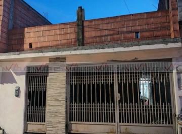 Casa · 180m² · 2 Recámaras · 1 Estacionamiento · Casa en Venta en Misión Santa Catarina