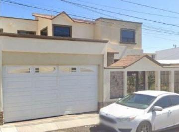 Casa de 3 habitaciones, Ensenada · Venta de Casa en Lago Arai, Valle Dorado Ensenada
