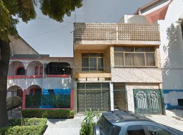 Casa de 6 habitaciones, Azcapotzalco · Casa en Venta en Calle Cocoteros, Nueva Santa María, Azcapotzalco