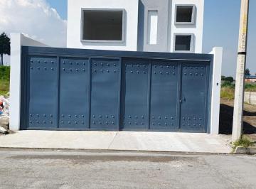 Casa · 156m² · 3 Recámaras · 2 Estacionamientos · Casa en Venta en Metepec, San Miguel Totocuitlapilco