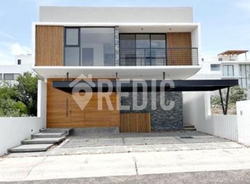 Casa de 3 habitaciones, El Marqués · Casa en Venta en Zibata