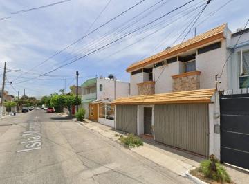 Casa de 3 habitaciones, Guadalajara · Casa en Venta en Fracc Jardines de La Cruz ¡Excelente Oportunidad de Inversiòn Propiedad Hipotecada!