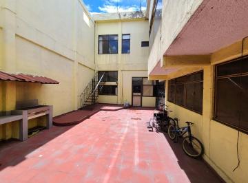 Bodega comercial · 300m² · 5 Recámaras · 4 Estacionamientos · Bodega Comercial Tlahuac