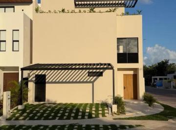 Casa · 256m² · 4 Recámaras · 2 Estacionamientos · Casa en Venta - Residencial Río
