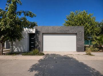 15441b55fa2ac00dc06edfe3552e5e1043b30f9524897e158e6e60b14ec7fae7 · Casa con 3 Habitaciones en Venta con 144 m² en Los Mezcales
