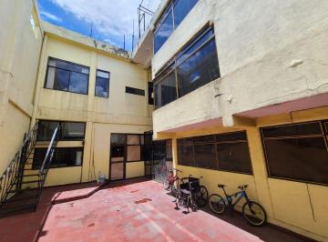 Edificio · 300m² · 5 Recámaras · 4 Estacionamientos · Bodega Comercial Tlahuac
