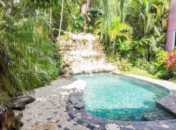 Casa · 670m² · 6 Recámaras · 8 Estacionamientos · Espectacular Propiedad en Venta Cancun Le1325