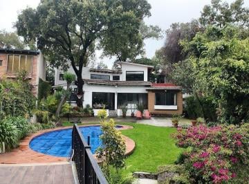 Casa · 357m² · 4 Recámaras · 5 Estacionamientos · Casa en Pueblo Santa María Ahuacatitlán