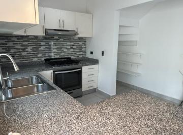 Casa · 4 Recámaras · 2 Estacionamientos · Rento Casa de 4 Rec Sin Muebles Tipo A Duke Long Island