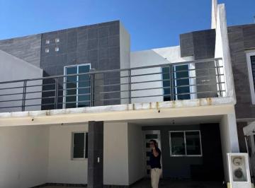 Casa · 149m² · 3 Recámaras · 2 Estacionamientos · Casa - Pachuca