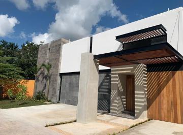 Casa · 4 Recámaras · 4 Estacionamientos · Rento Espectacular Casa en Esquina Lagos del Sol de 4 Rec Sin Muebles