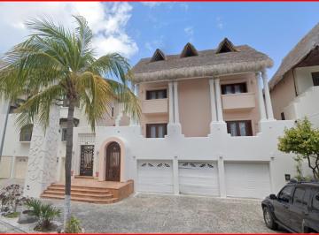 Casa de 5 habitaciones, Benito Juárez · Venta de Casa en Quintana Roo Cancun Punta Cancun Zona Hotelera
