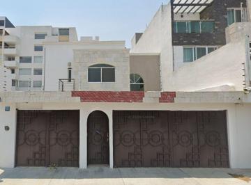 Casa de 4 habitaciones, Querétaro · Venta de Casa en Queretaro Santiago de Queretaro Col Colinas del Cimatario