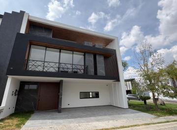 Casa de 4 habitaciones, San Andrés Cholula · Casa en Venta en Esquina en Parque Mónaco Junto a Área Verde