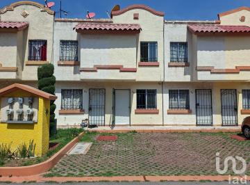 Casa · 51m² · 2 Recámaras · 1 Estacionamiento · Casa en Renta en Villa del Real Quinta Seccion