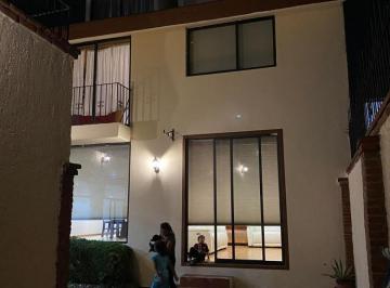 Casa · 287m² · 6 Recámaras · 2 Estacionamientos · Casa en Lomas Verdes Alteña II con 6 Recámaras, Id:.