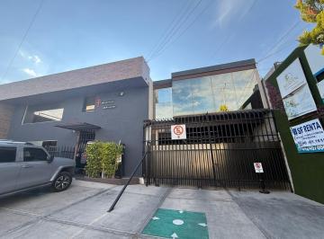 Oficina · 65m² · 1 Estacionamiento · Oficina en Fraccionamiento Jurica Acueducto
