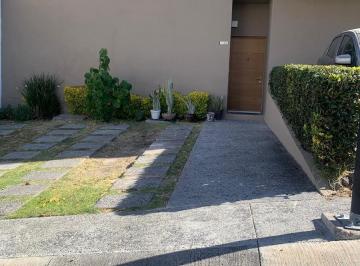 Casa en condominio · 140m² · 2 Recámaras · 2 Estacionamientos · Venta Casa 1 Planta en Col. Punta Esmeralda, Corregidora, Querétaro
