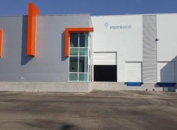 Bodega comercial · 1414m² · 8 Estacionamientos · Bodega Industrial en Renta en Parque Apaseo Celaya 1414 m²