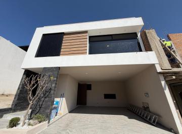 Casa · 223m² · 3 Recámaras · 2 Estacionamientos · Venta de Casa Nueva en Lomas de Angelopolis