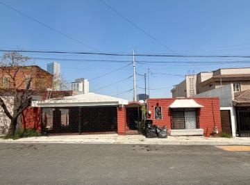 Casa de 4 habitaciones, Monterrey · Casa en Venta Una Planta Colonia del Carmen