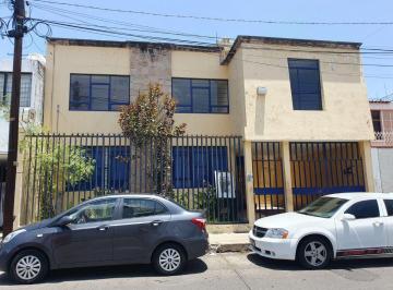 Casa de 6 habitaciones, Morelia · Amplia Casa en Renta Muy Bien Ubicada