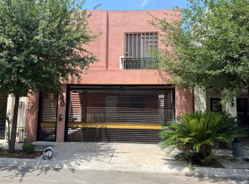 Casa · 160m² · 3 Recámaras · 2 Estacionamientos · Casa en Los Faisanes Sector El Dorado