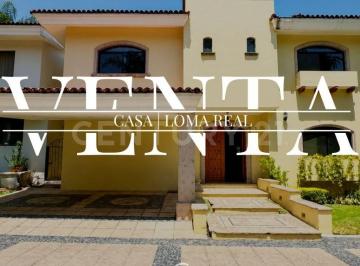Casa · 250m² · 3 Recámaras · 2 Estacionamientos · Casa en Venta en Loma Real