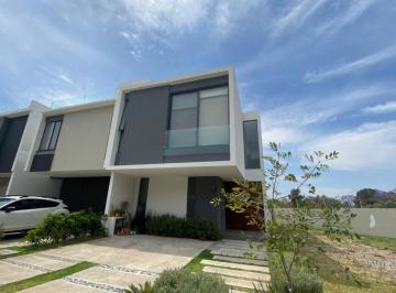 Casa de 3 habitaciones, Tlajomulco de Zúñiga · Casa en Venta en Bosques de Santa Anita