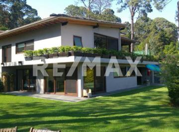 Casa · 1200m² · 6 Recámaras · 6 Estacionamientos · Casa en Renta - (4)