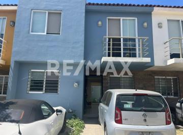 Casa · 119m² · 4 Recámaras · 2 Estacionamientos · Casa en Renta en Girasoles Acueducto - (4)