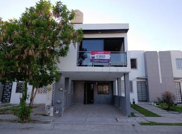 Casa · 120m² · 3 Recámaras · 1 Estacionamiento · Casa en Venta Col. Los Héroes - (4)